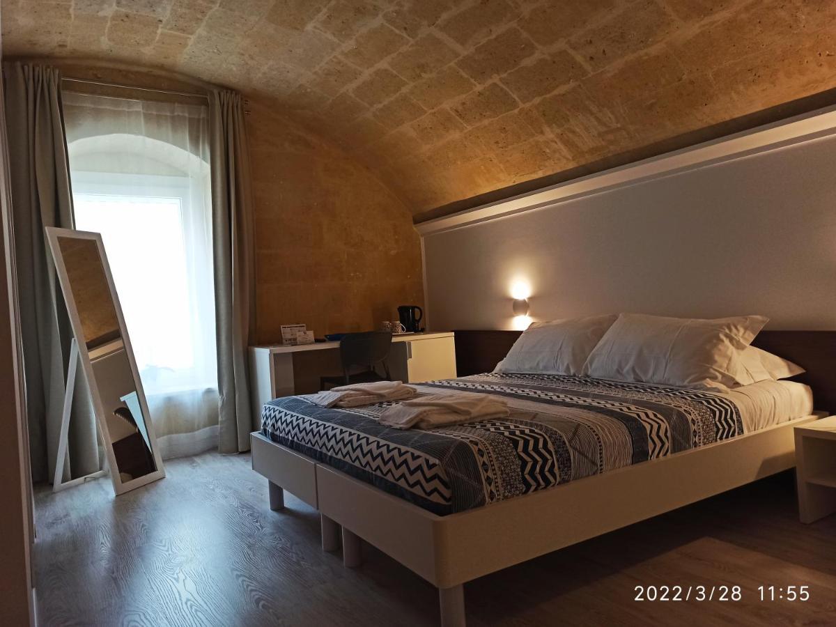 In & Out Matera Hotel ภายนอก รูปภาพ